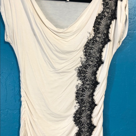 Ladies Capped Sleeved Flashy Shirt - Picture 3 of 8